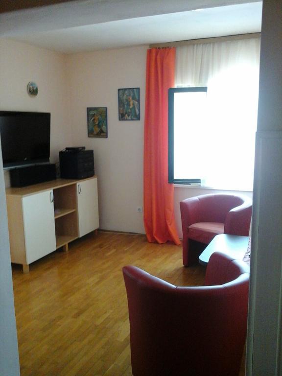 Apartments Tomovic Lumbarda Exterior foto